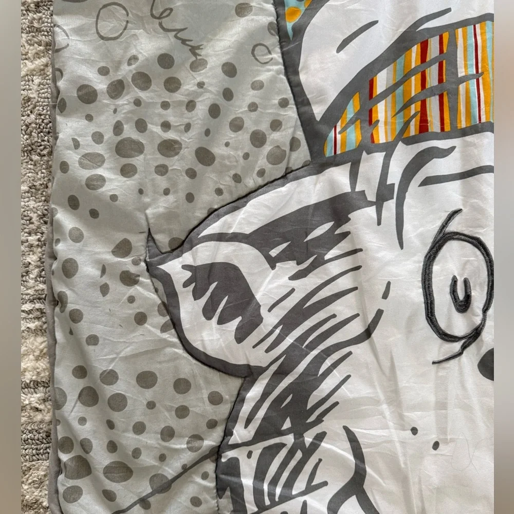 Dr. Seuss Peek-a-Boo Cat in The Hat Baby/Toddler Comforter Blanket- Quilt - Picture 6 of 11